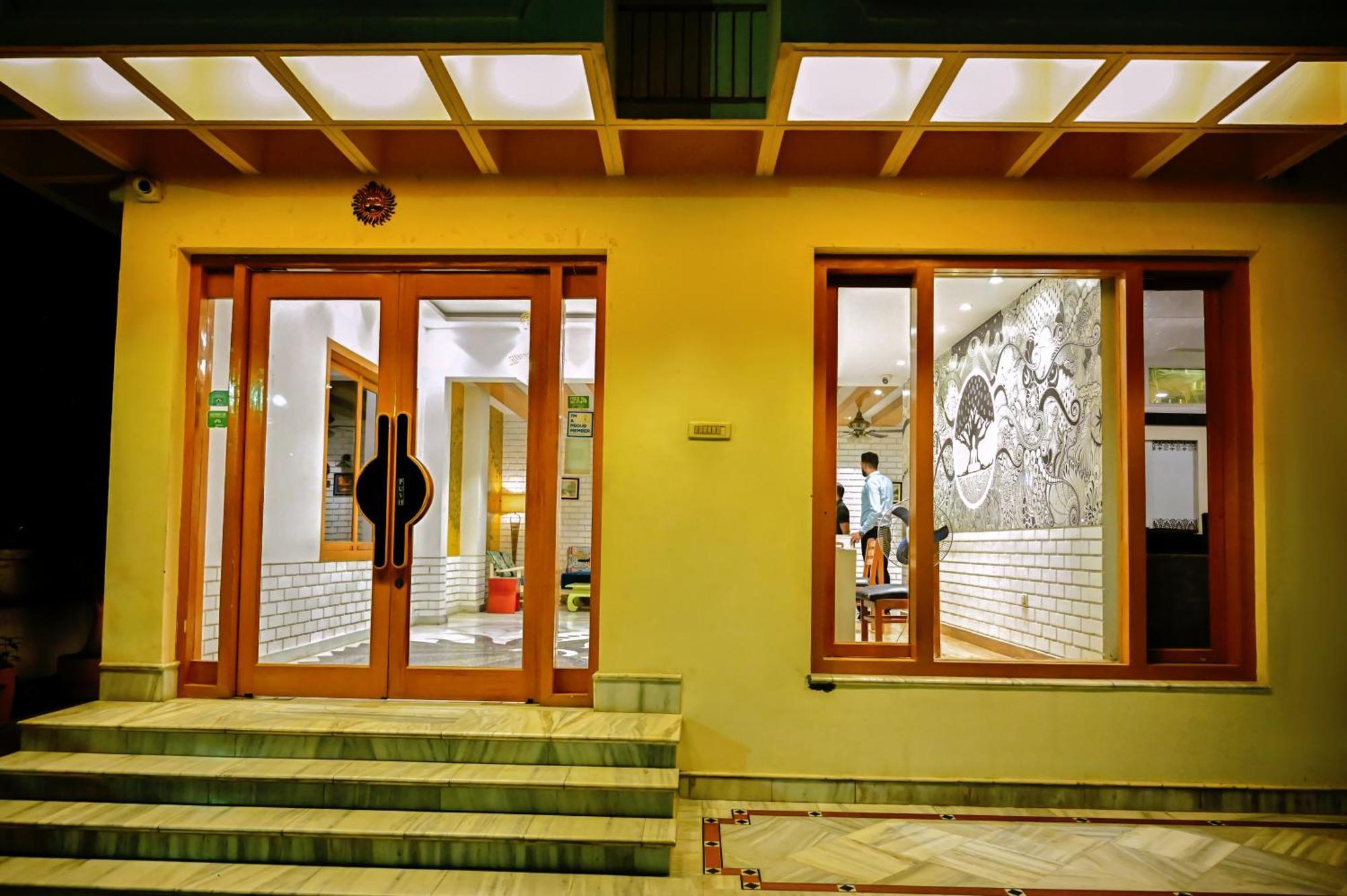 Trimrooms Buddha Varanasi Exterior photo